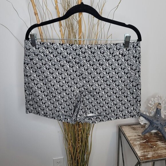 Banana Republic NWT Shorts Womens 10 - Picture 1 of 7